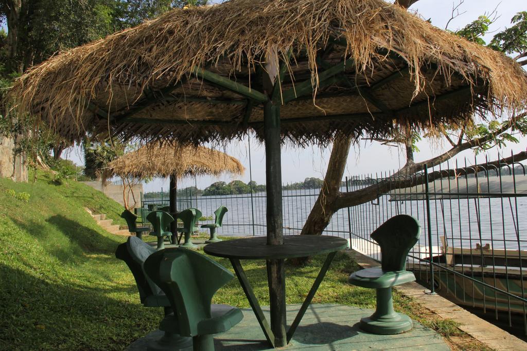 Lake Wind Hotel Tissamaharama Exterior foto